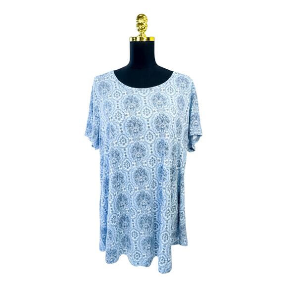 JM Collection Women's Blue Medallion Print Short Sleeve Top - XXL - Picture 1 of 6